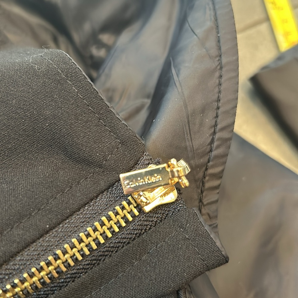 Calvin Klein Woman’s Lightweight, Water Resistant Coat - Picture 13 of 13